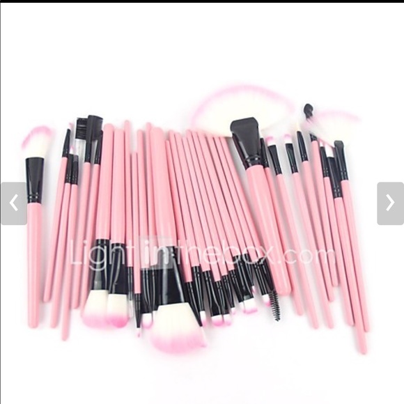 Vander 32 PC Kabuki Makeup Brush Set - Picture 6 of 8